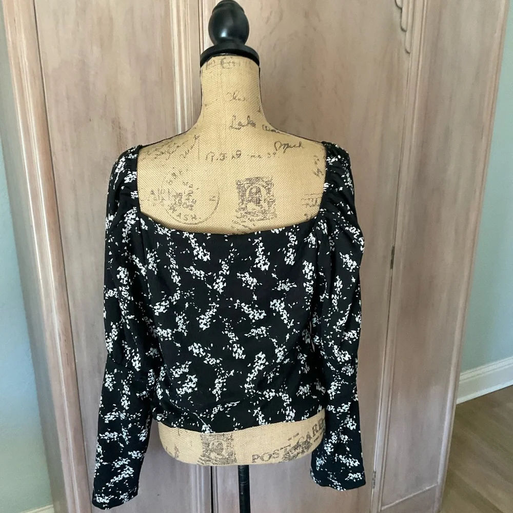 Anthropologie black floral Sweetheart Top Puff Sleeve smocked Blouse Black  XL